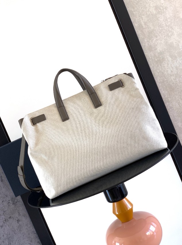 ディオール 並行輸入品 キャンバストートバッグ 大容量 2WAY ポケットデザイン アイボリー おすすめ_4
