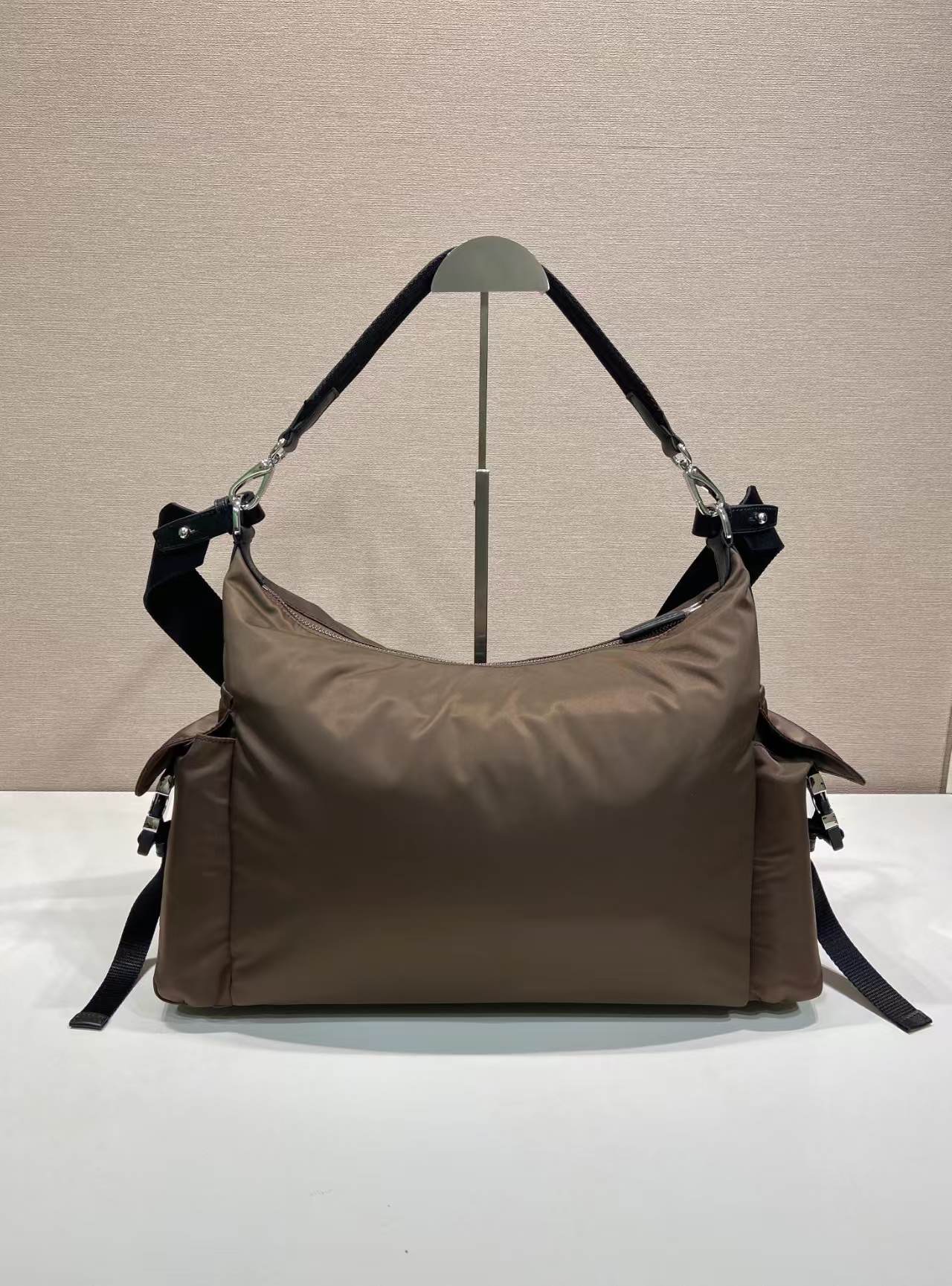プラダ 本物級コピー ショルダーバッグ ブラウン ワイドフォルム 2WAY設計 口コミ多数_3