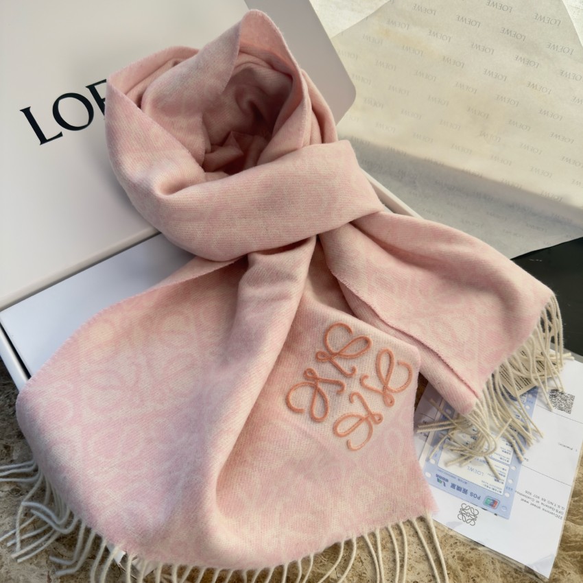 ロエベ n級 アナグラム刺繍大判マフラー ピンク ホワイト配色 淡色モノグラム柄 フリンジ付き 秋冬レディースストール 実店舗運営_3