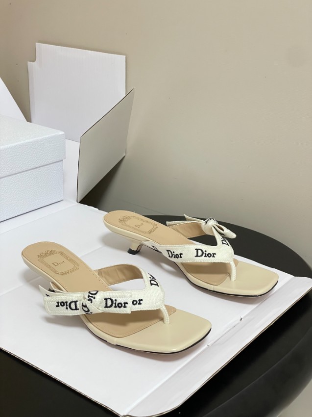 ディオール n級 リボンストラップトングサンダル アイボリー ホワイトロゴ刺繍 スクエアトゥ ローヒール 上品な配色 激安_6