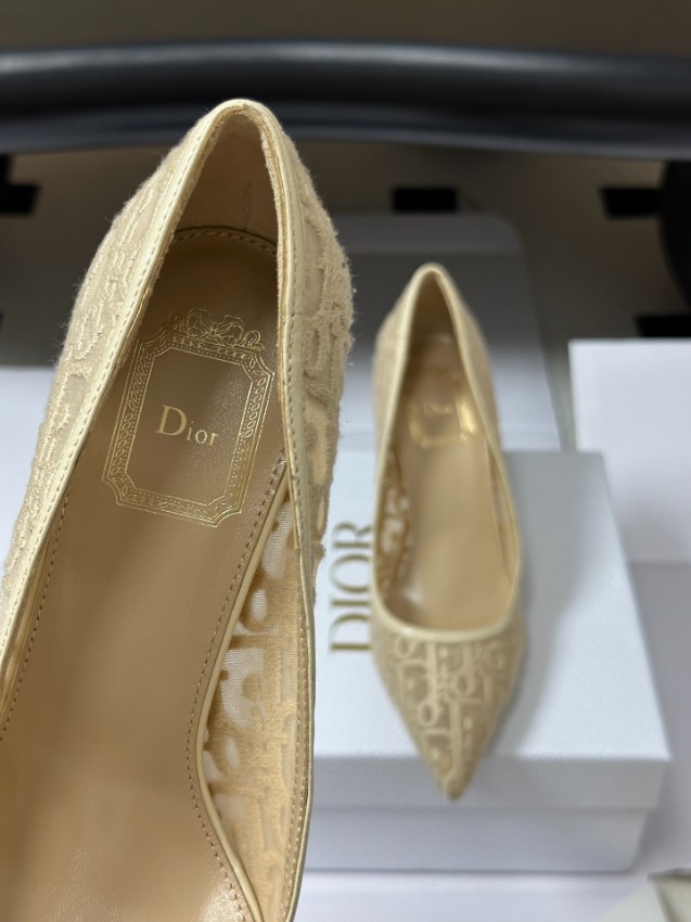 ディオール 本物級コピー ポインテッドトゥパンプス ベージュ オブリーク刺繍 シースルーデザイン 細ヒール エレガント仕様 口コミ多数_5