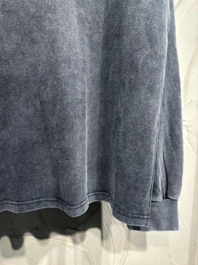 アレキサンダーワン 格安 ロングスリーブTシャツ ウォッシュグレー 胸元ミニロゴ クルーネック リブ袖口 ヴィンテージ加工 高評価_10