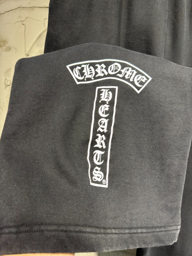 クロムハーツ 格安 ワイドスウェットパンツ ブラック ウエストゴム仕様 ゴシックロゴ刺繍 ストレートシルエット ストリート系 高再現度_5
